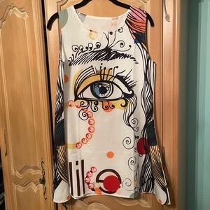 Artistic Eye Print Sleeveless Top